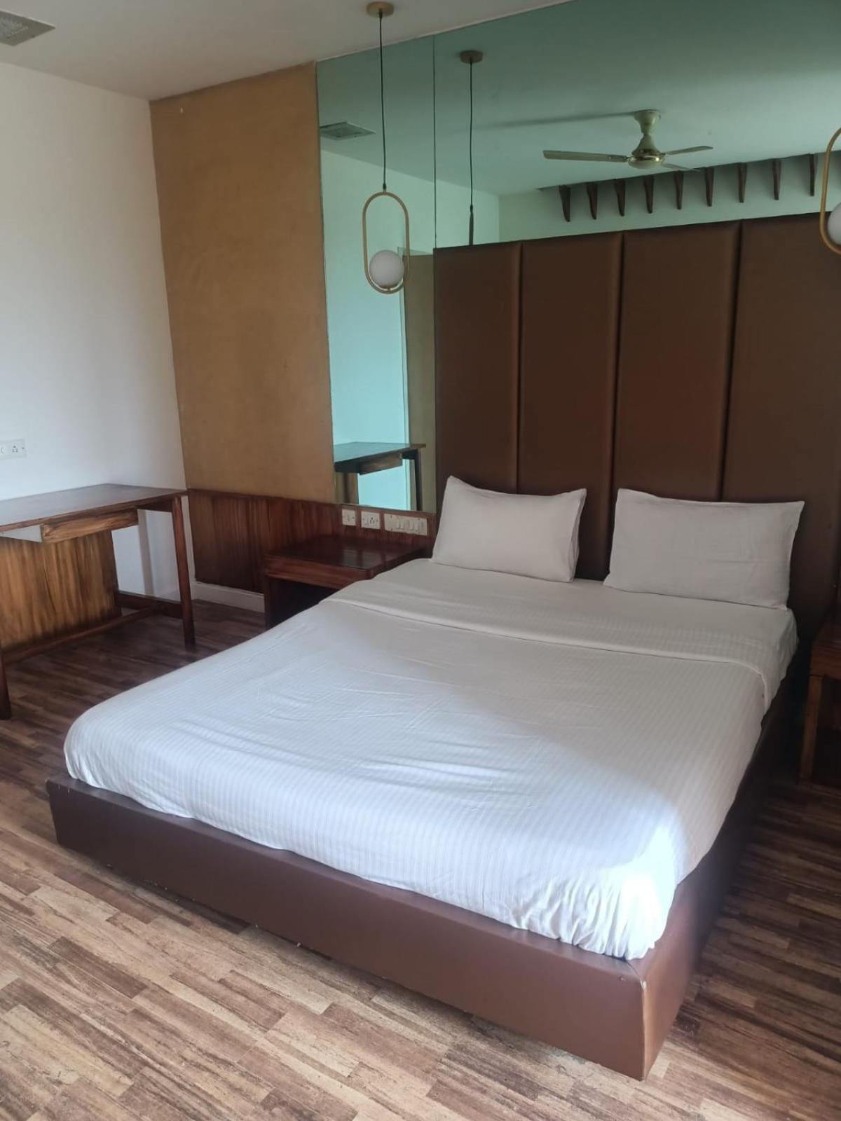 Purple Inn Mysore Εξωτερικό φωτογραφία